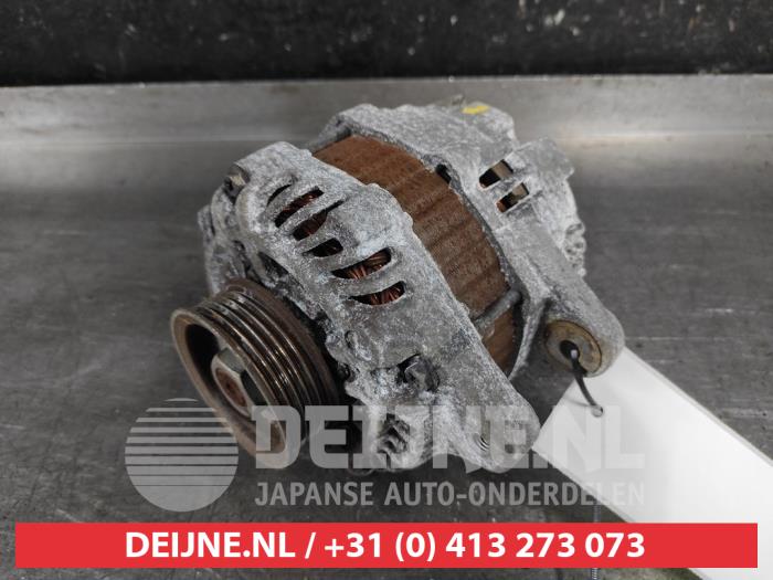 Gebruikte Dynamo Honda Jazz (GE6/GE8/GG/GP) 1.2 VTEC 16V Prijs € 40,00 Margeregeling aangeboden door V.Deijne Jap.Auto-onderdelen BV