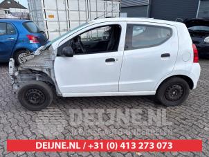 Suzuki Alto Portier 4Deurs links-voor O641608 foto 3