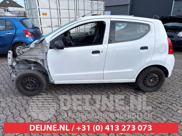 Suzuki Alto Portierruit 4Deurs links-achter O641613