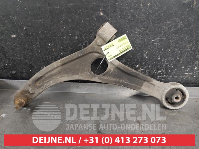 Kia Optima Draagarm onder links-voor O641635