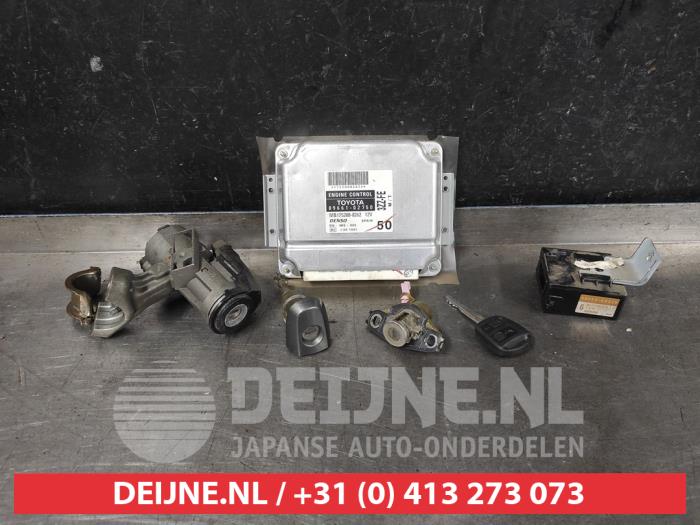 Toyota Corolla Slotenset Cilinder (compleet) O641750