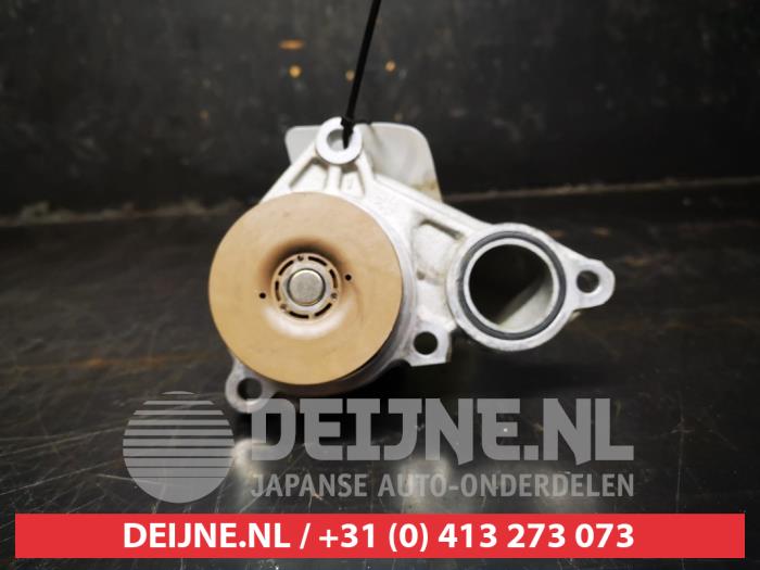 Gebruikte Waterpomp Kia Sportage (SL) 1.7 CRDi 16V 4x2 Prijs € 25,00 Margeregeling aangeboden door V.Deijne Jap.Auto-onderdelen BV