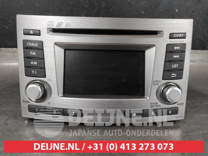 Subaru Legacy Radio O642153