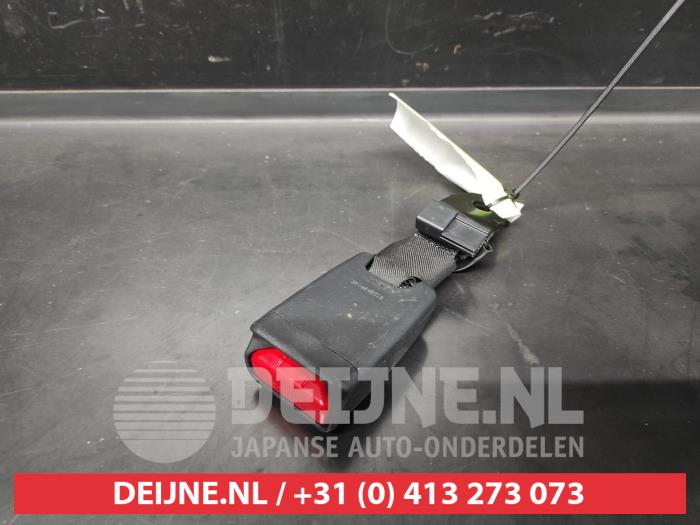 Toyota Yaris Veiligheidsgordel Insteek links-achter O642172