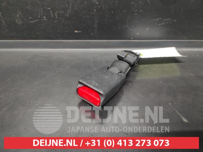 Toyota Yaris Veiligheidsgordel Insteek links-achter O642173