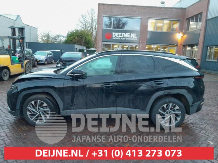 Hyundai Tucson Extra window 4-door, left O642310