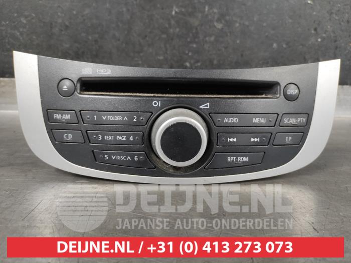 Mitsubishi Grandis Radio O642381