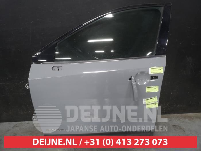 Nissan Qashqai Tür 4-türig links vorne O642405