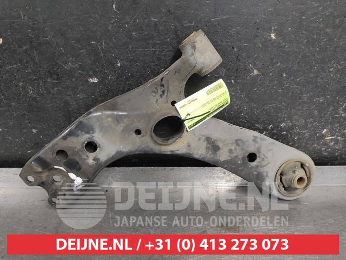 Toyota Prius Draagarm onder links-voor O642593