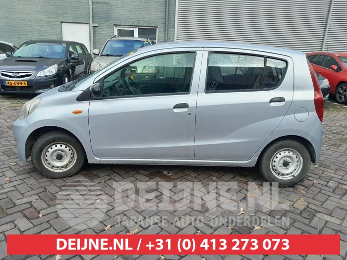 Daihatsu Cuore Türscheibe 4-türig links hinten O642676