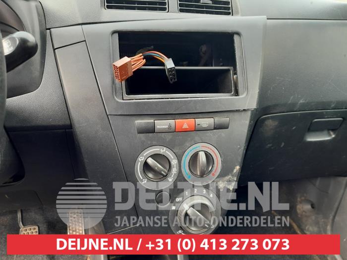 Daihatsu Cuore Heizung Bedienpaneel O642695