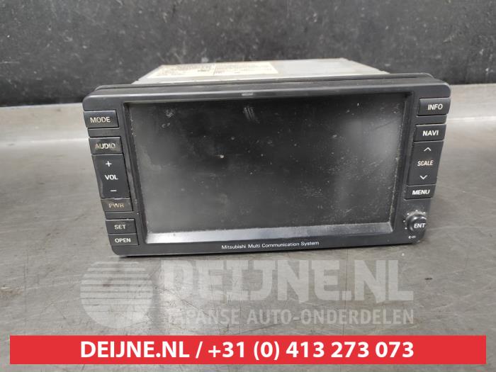Mitsubishi Outlander Radio O643029
