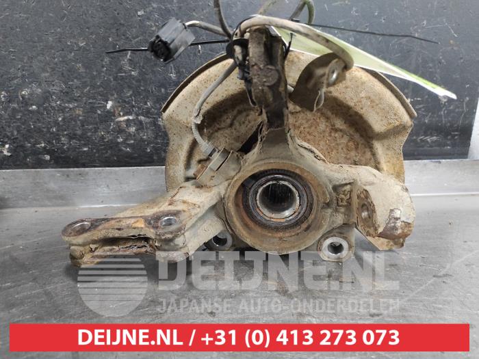 Daihatsu Cuore Achsschenkel rechts vorne O643115