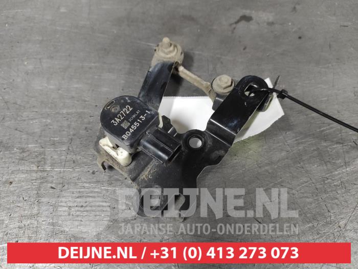 Toyota Hilux Xenon height adjustment O643243