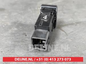 Toyota Hilux Start/Stop schakelaar O643251 foto 2