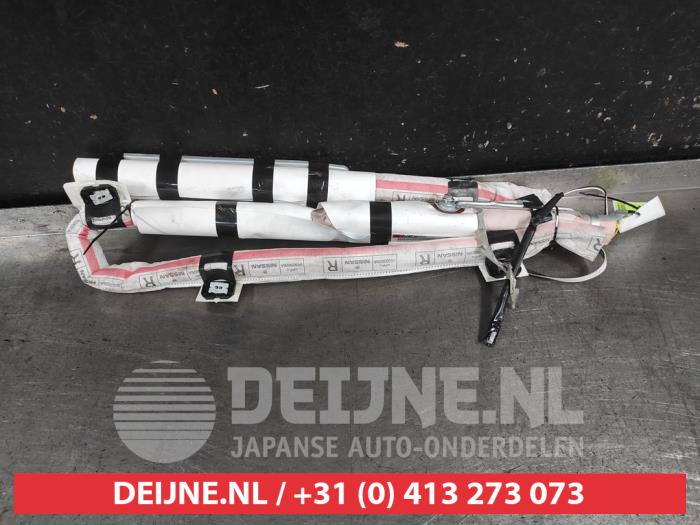 Nissan Qashqai Roof curtain airbag, right O643371