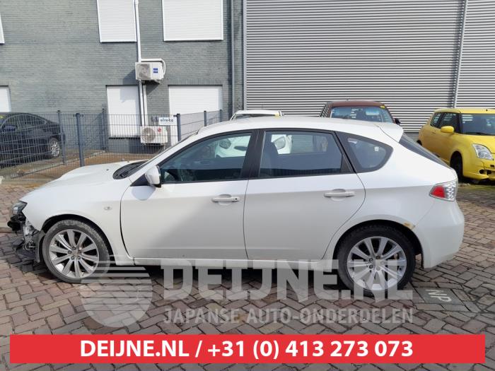 Subaru Impreza Portierruit 4Deurs links-achter O643391