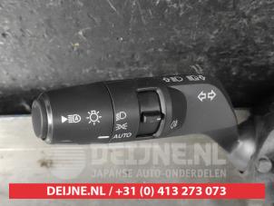 Nissan Qashqai Combischakelaar Stuurkolom O643509 foto 2