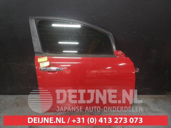 Nissan Leaf Tür 4-türig rechts vorne O643554