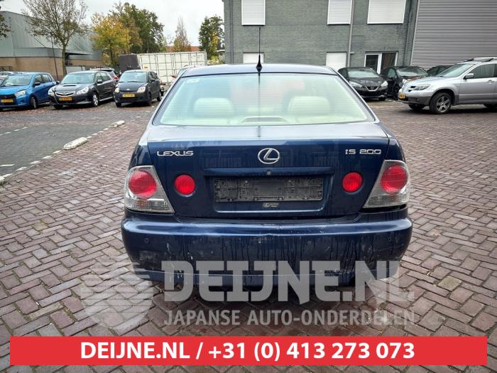 Lexus IS Heckklappenreflektor rechts O643745