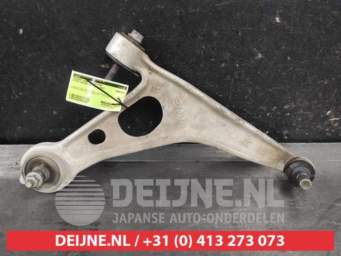 Nissan Qashqai Querlenker unten rechts vorne O643768