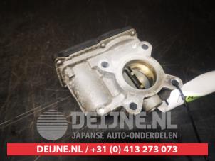 Nissan Micra Drosselklappengehäuse O643915 foto 2