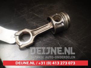 Gebruikte Drijfstang Hyundai iX35 (LM) 2.0 CRDi 16V 4x4 Prijs op aanvraag aangeboden door V.Deijne Jap.Auto-onderdelen BV