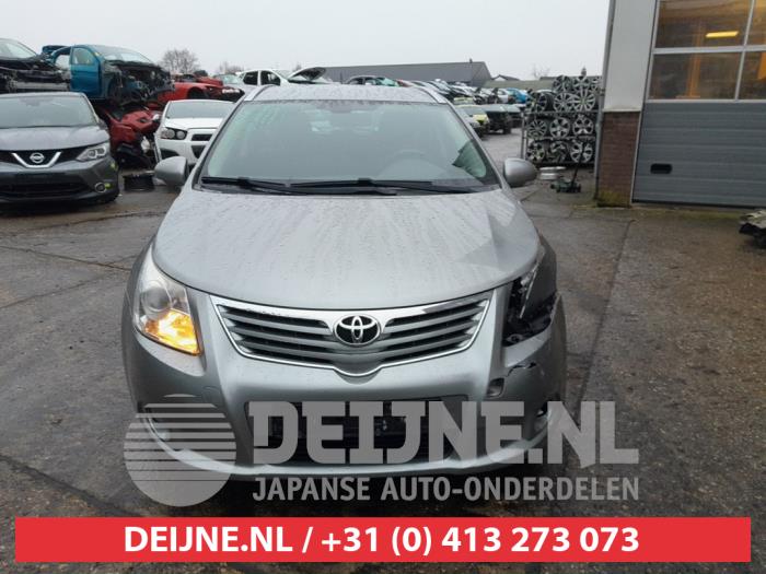 Toyota Avensis Stoßstangenrost O644010