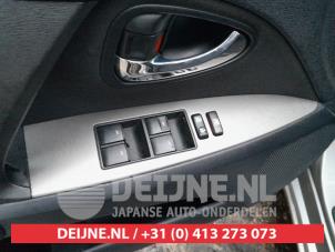 Toyota Avensis Multi-functional window switch O644015 photo 3