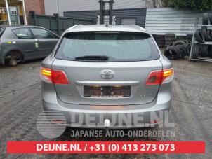 Gebruikte Achterklep reflector rechts Toyota Avensis Wagon (T27) 1.8 16V VVT-i Prijs € 50,00 Margeregeling aangeboden door V.Deijne Jap.Auto-onderdelen BV