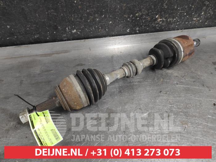 Gebruikte Aandrijfas links-voor Nissan X-Trail (T32) 1.6 Energy dCi Prijs € 100,00 Margeregeling aangeboden door V.Deijne Jap.Auto-onderdelen BV