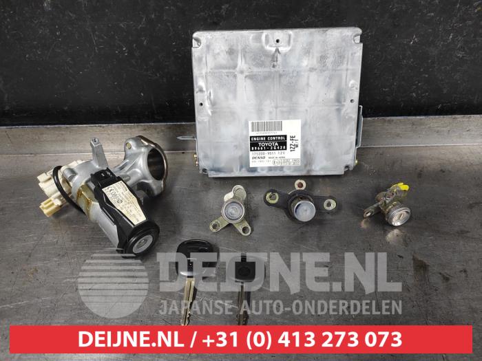 Toyota Celica Set of cylinder locks (complete) O644274