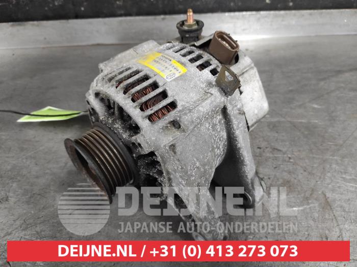Gebruikte Dynamo Toyota Celica (ZZT230/231) 1.8i 16V Prijs € 35,00 Margeregeling aangeboden door V.Deijne Jap.Auto-onderdelen BV