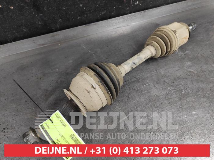 Nissan Navara Front drive shaft, right O644322