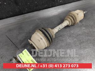 Gebruikte Homokineetas rechts-voor Nissan Navara (D40) 2.5 dCi 16V 4x4 Prijs € 100,00 Margeregeling aangeboden door V.Deijne Jap.Auto-onderdelen BV