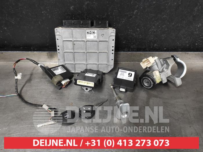 Toyota Avensis Zündschloss+Schlüssel O644571
