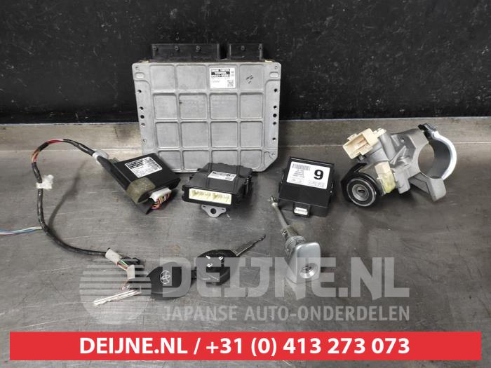 Toyota Avensis Schlossset Zylinder (komplett) O644572