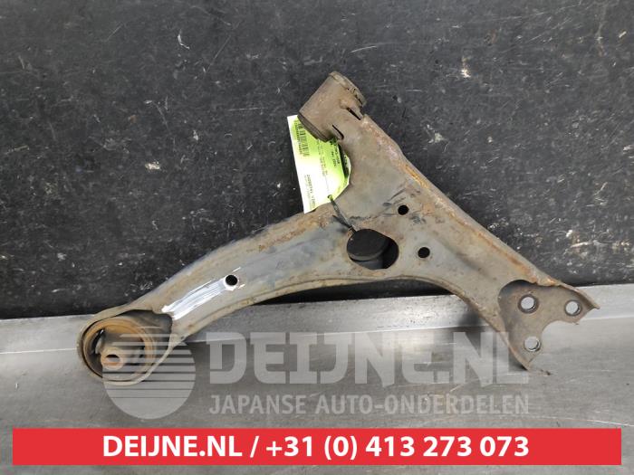 Toyota Prius Draagarm onder links-voor O644685