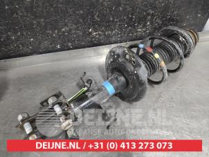 Gebruikte Mac Phersonpoot rechts-voor Nissan Juke (F16) 1.0 DIG-T 117 12V Prijs € 75,00 Margeregeling aangeboden door V.Deijne Jap.Auto-onderdelen BV