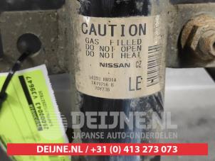 Nissan Qashqai Stoßdämpferstrebe links vorne O644821 foto 2