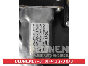 Toyota Auris Ruitmechaniek 4Deurs links-achter O644833 foto 2