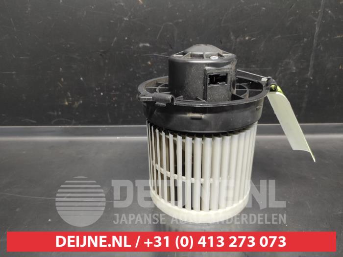 Nissan Micra Kachel Ventilatiemotor O644873