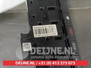 Mitsubishi Colt Paniekverlichtings Schakelaar O644957 foto 3