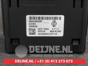 Mitsubishi Colt AUX/USB aansluiting O644960 foto 3