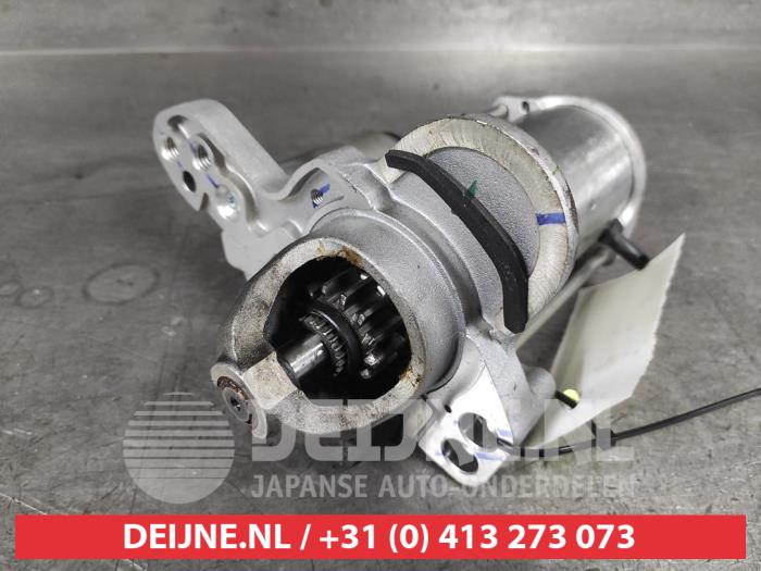 Startmotor van een Mitsubishi Colt 1.0 MPi 12V 2024