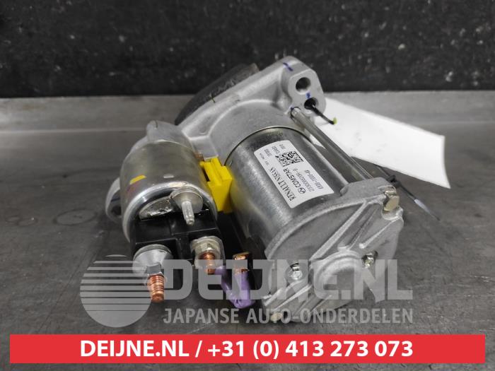 Startmotor van een Mitsubishi Colt 1.0 MPi 12V 2024