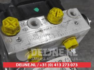 Mitsubishi Colt ABS Pumpe O644996 foto 3