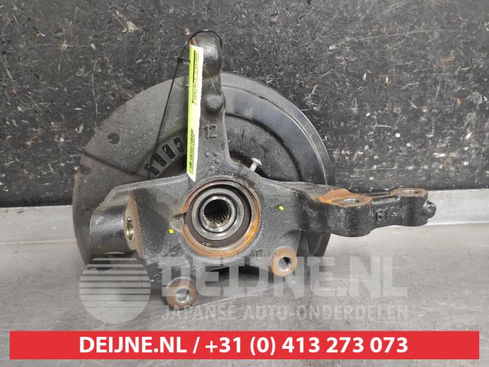 Mitsubishi Colt Achsschenkel links vorne O645085