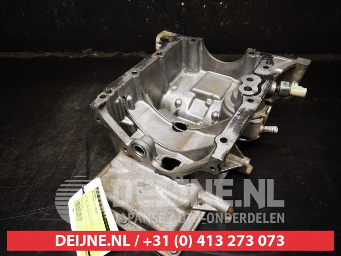 Gebruikte Carterpan Kia Stonic (YB) 1.0i T-GDi 12V Prijs € 50,00 Margeregeling aangeboden door V.Deijne Jap.Auto-onderdelen BV