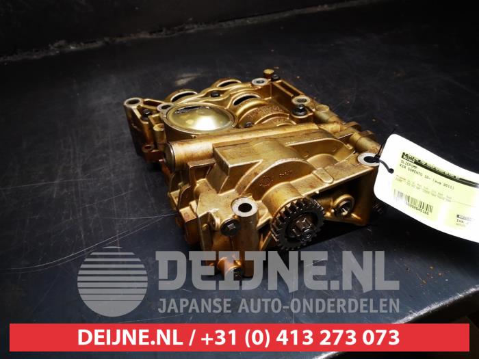 Gebruikte Oliepomp Kia Sorento II (XM) 2.4 16V 4x2 Prijs € 250,00 Margeregeling aangeboden door V.Deijne Jap.Auto-onderdelen BV